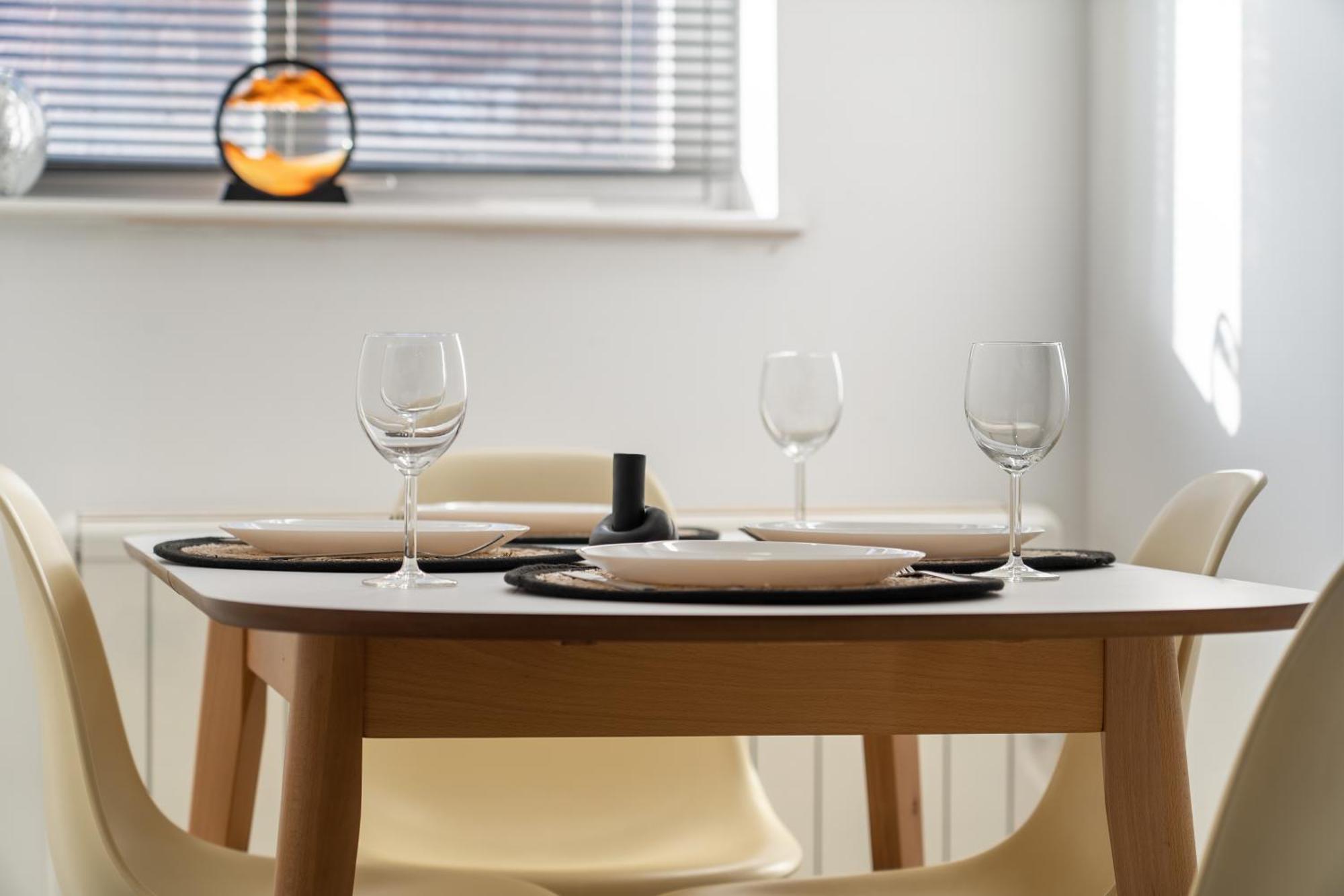 Apartment Last-minute Specials L Modern Flat With Pool Table L Sleeps 5 L By Zen Nights Short Lets & Serviced Leicester