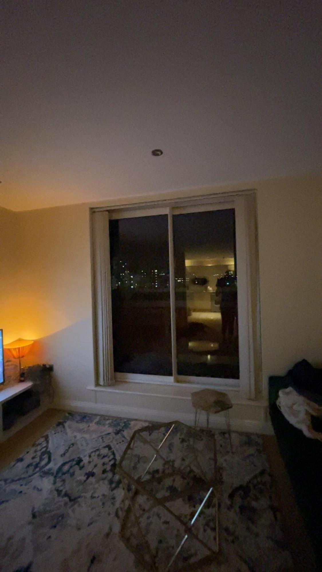 Apartment Free Parking Near Centre & Stadium Sleeps 6-8 *