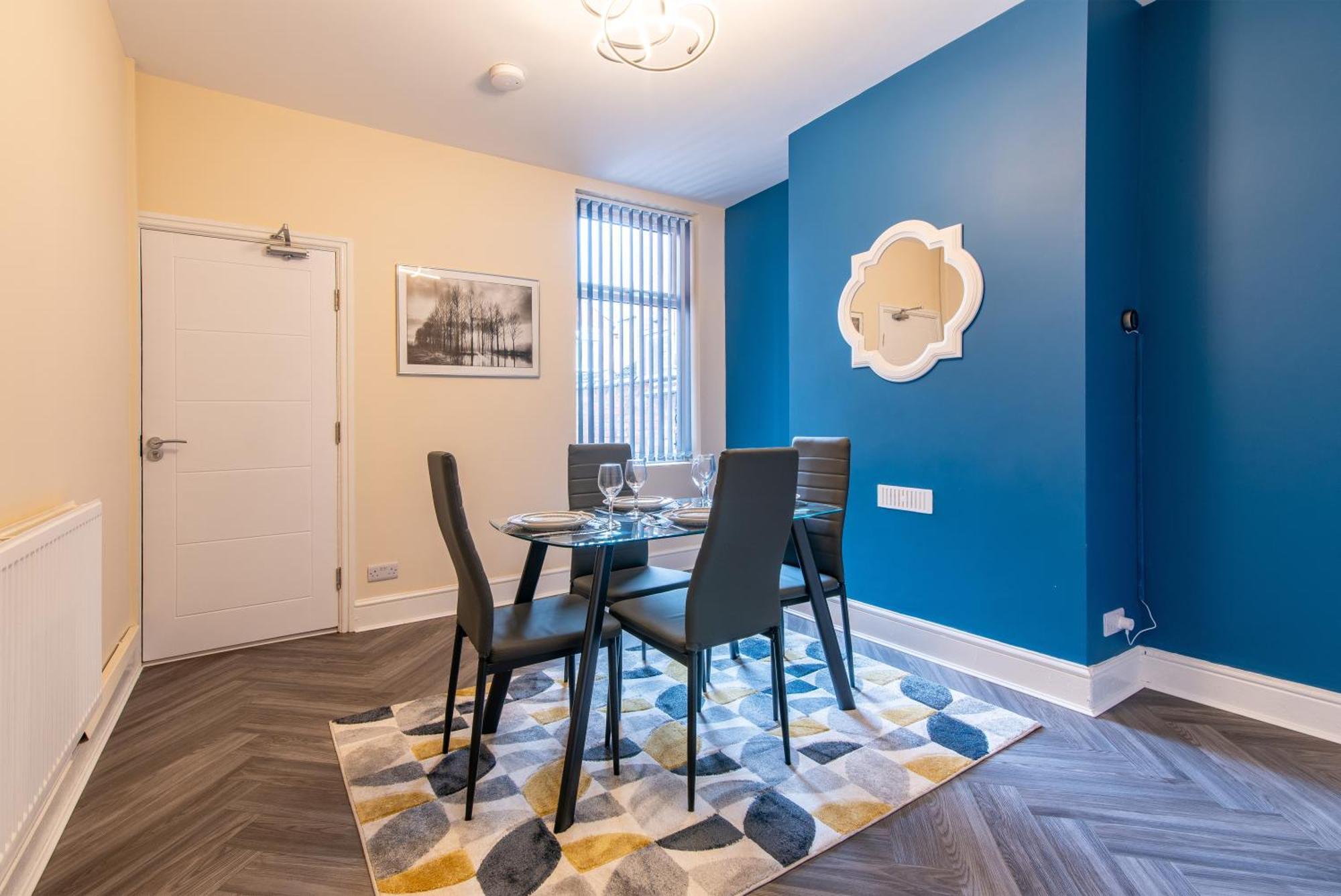2 Bedroom House In The Heart Of *