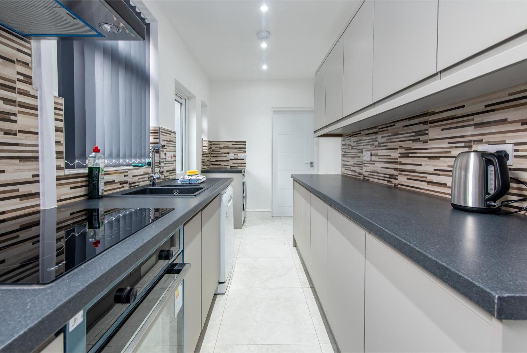 2 Bedroom House In The Heart Of Leicester