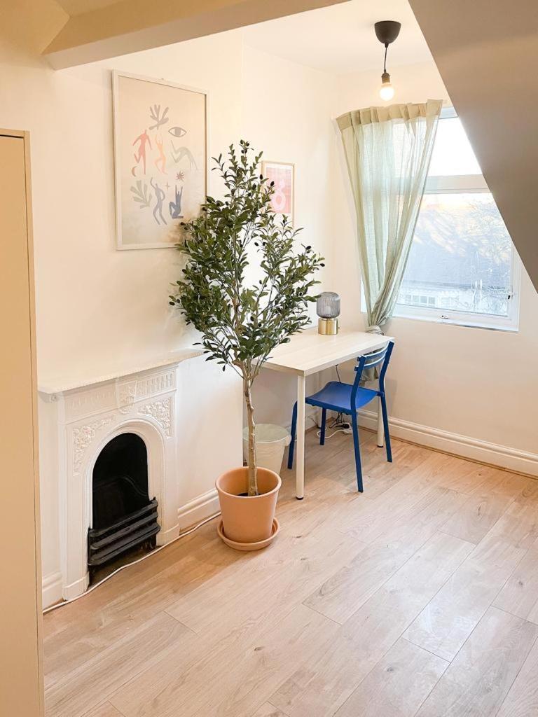 Luxury Stylish Studio Flat +spacious Bathroom-no 6 * Leicester