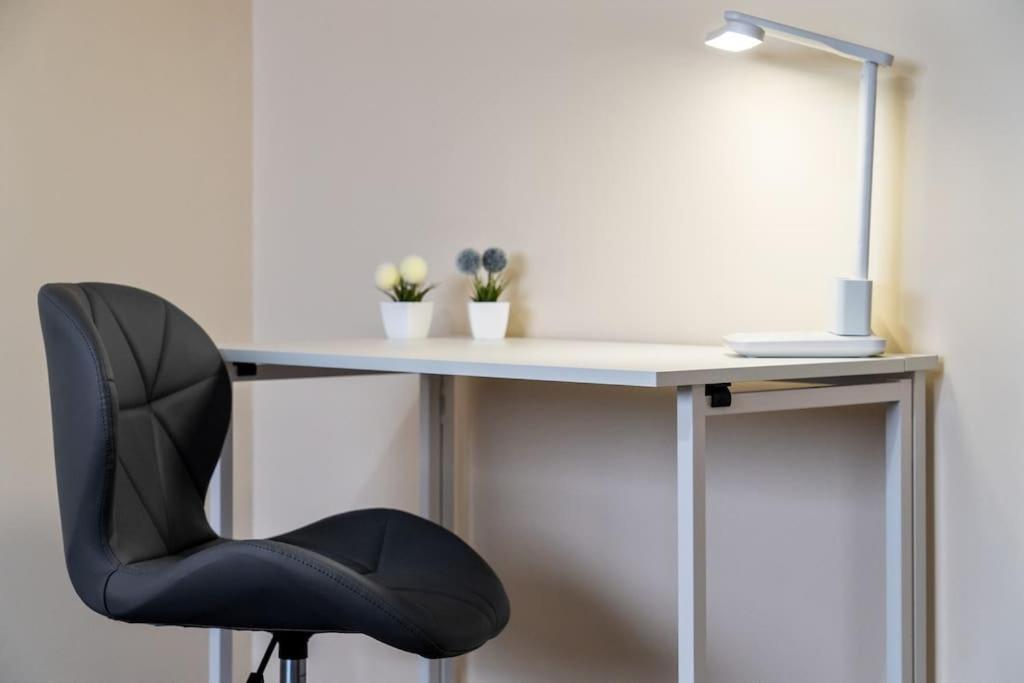 Professionals,contractors,family Holiday home Leicester