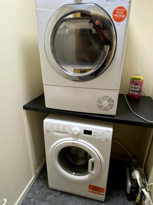 Professionals,contractors,family Leicester