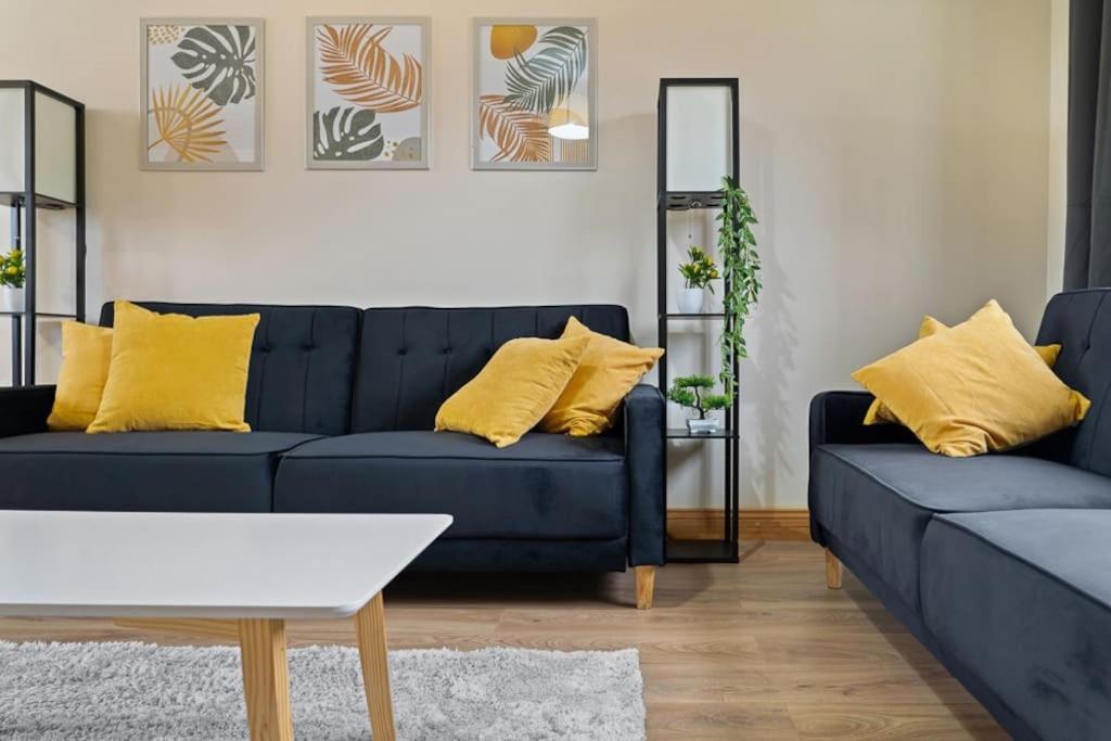 Professionals,contractors,family Holiday home Leicester