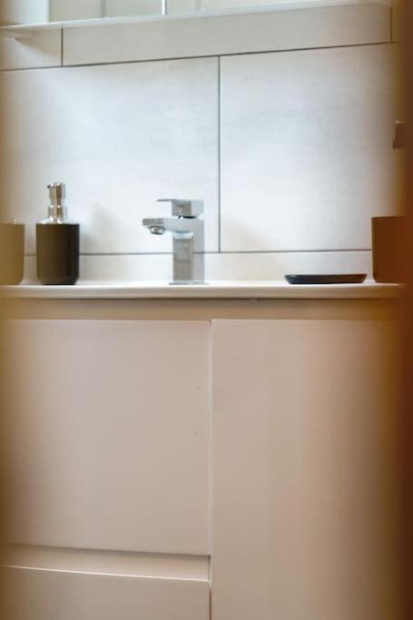 Holiday home Professionals,contractors,family *