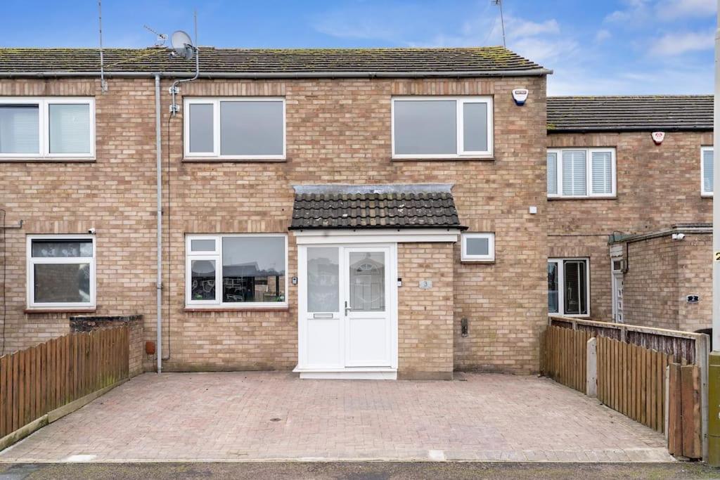 Professionals,contractors,family * Leicester