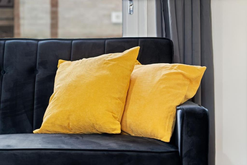 Professionals,contractors,family Leicester