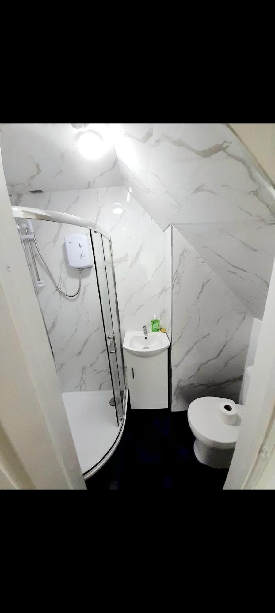 Double Ensuite Free Parking Homestay Leicester