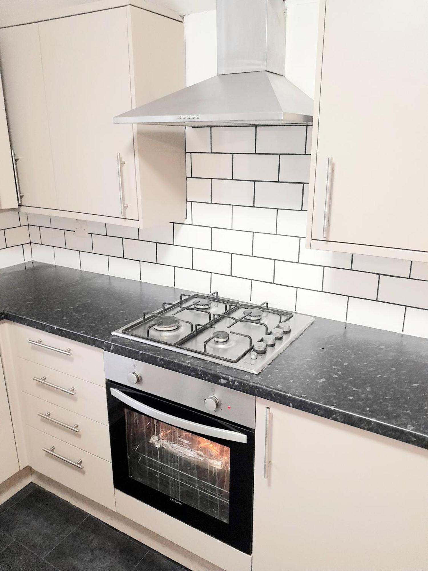 Double Ensuite Free Parking Homestay