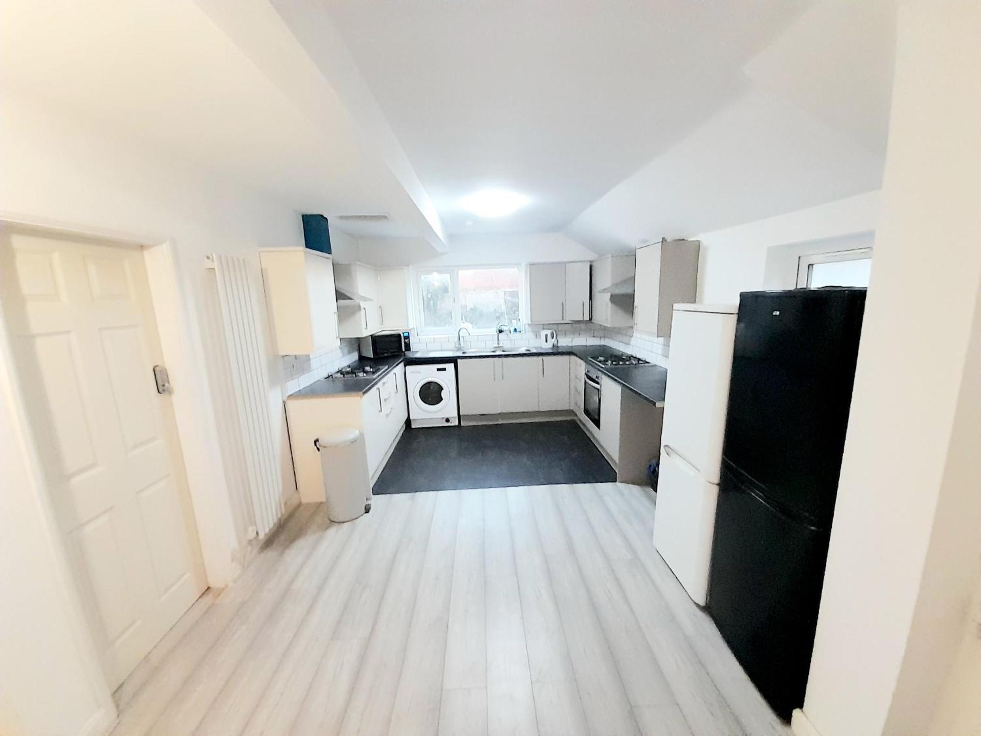 Double Ensuite Free Parking Homestay *
