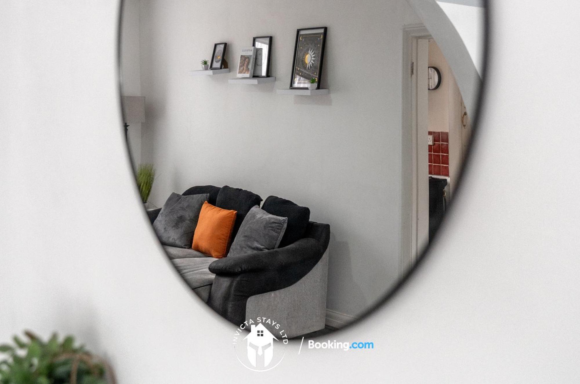 Premium Offers L Last-minute Escape L On 3-bed House Near Centre L Free Wi-fi & Parking L Sleeps 6 Leicester