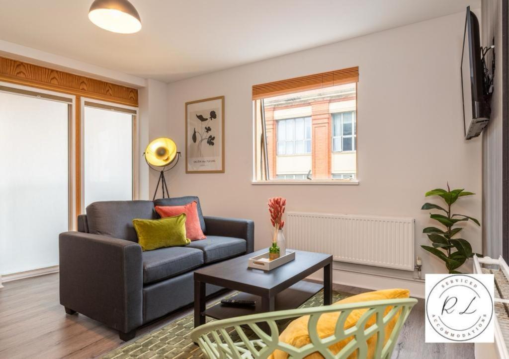 Apartment Modern Apartment, Free Parking & Monthly Savings Leicester