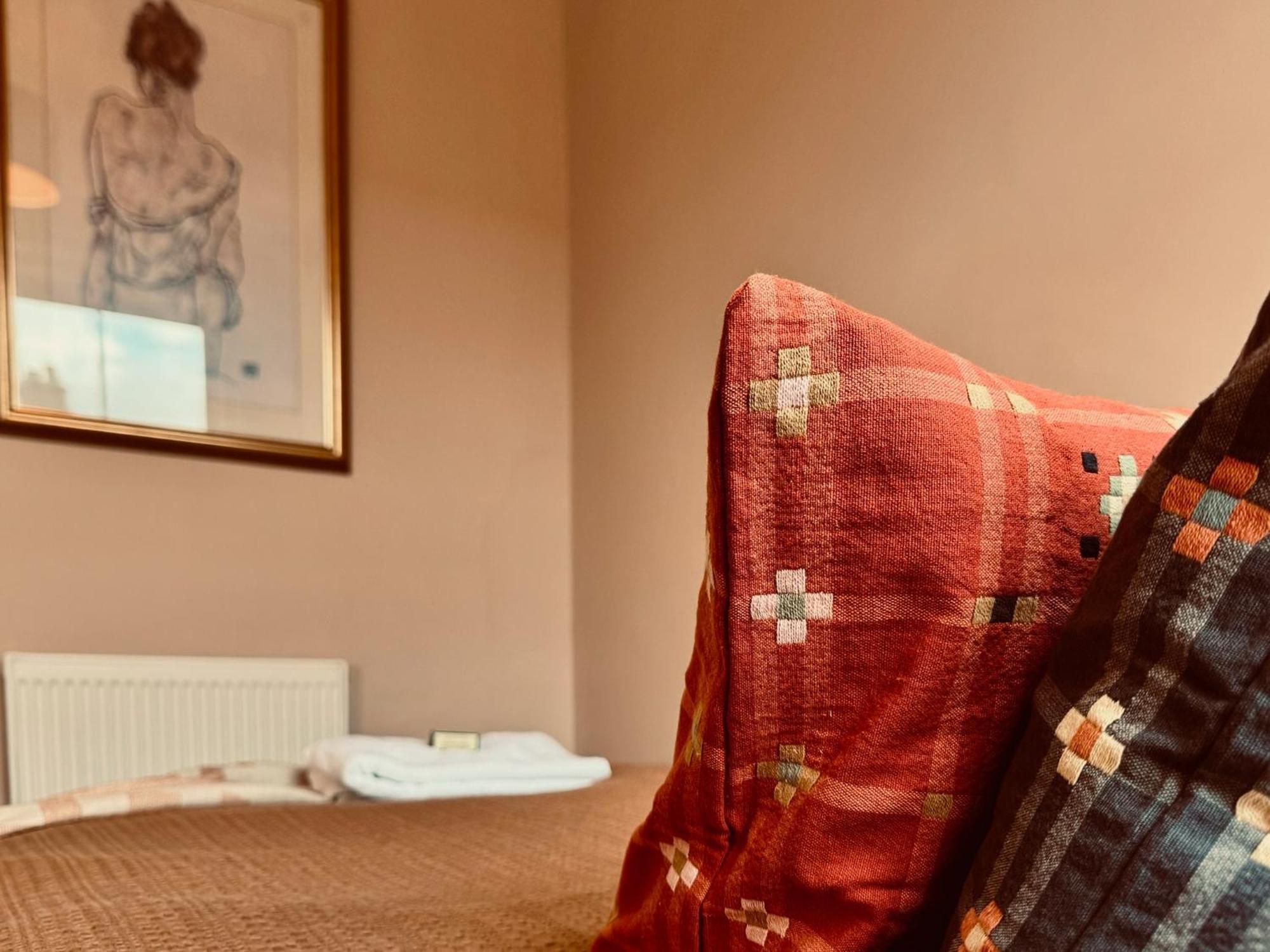 Merton Retreat- Free Parking, Central, Luxury!! Holiday home