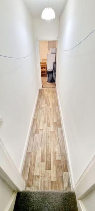 Cosy Split-level 2 Bed *
