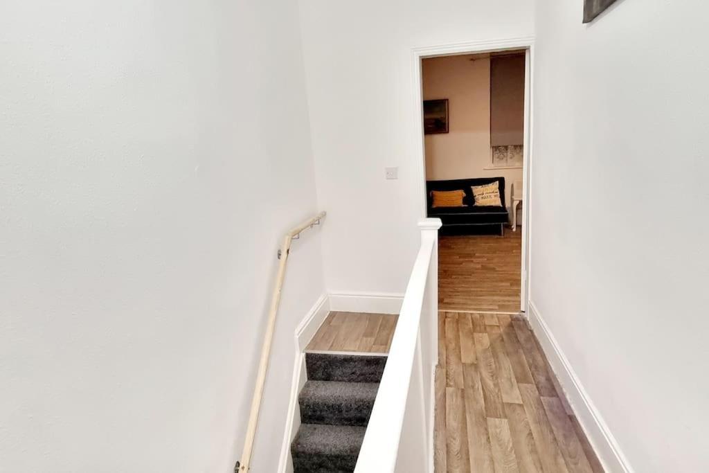 Cosy Split-level 2 Bed