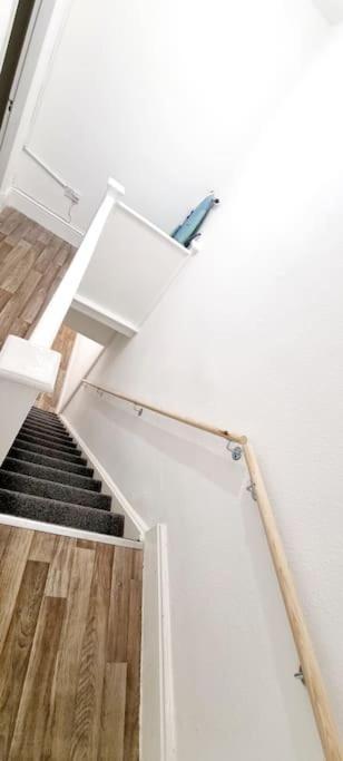 Cosy Split-level 2 Bed Leicester