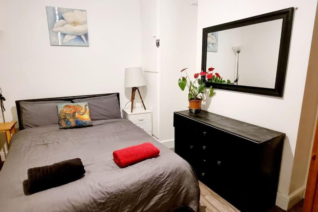 Cosy Split-level 2 Bed Apartamento Leicester