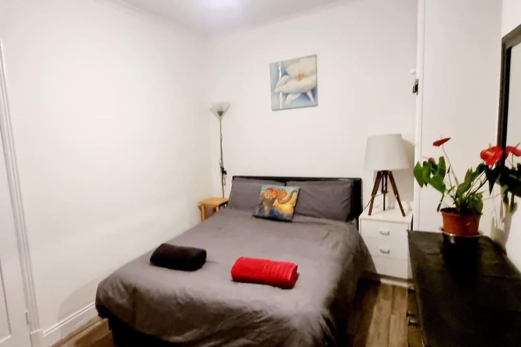 Cosy Split-level 2 Bed Leicester