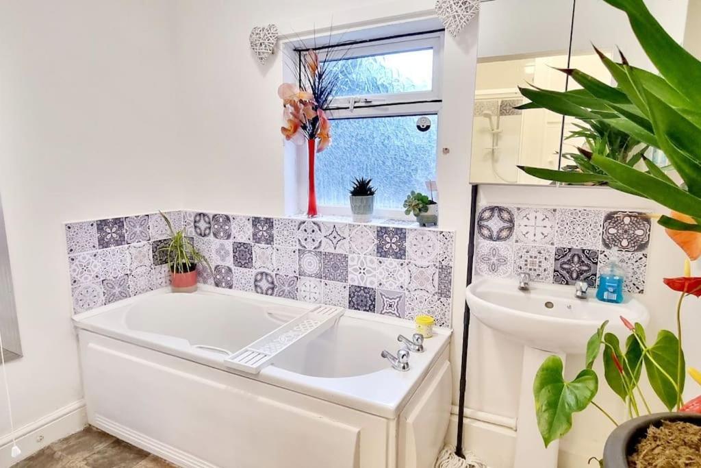 Apartamento Cosy Split-level 2 Bed Leicester