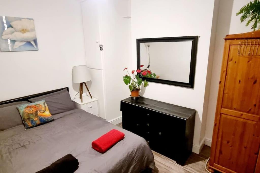 Cosy Split-level 2 Bed Apartamento *