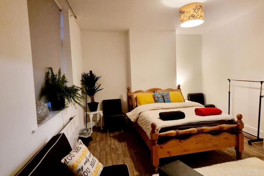 Cosy Split-level 2 Bed Apartamento Leicester