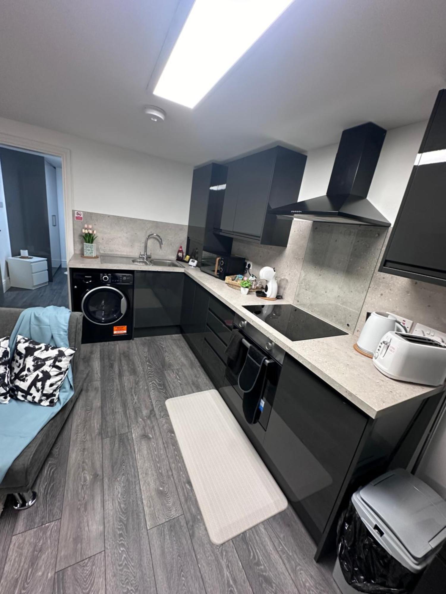 Stunning 2-flat In Leicester! * Leicester