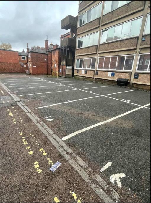 Spacious Flat With Free Parking Leicester