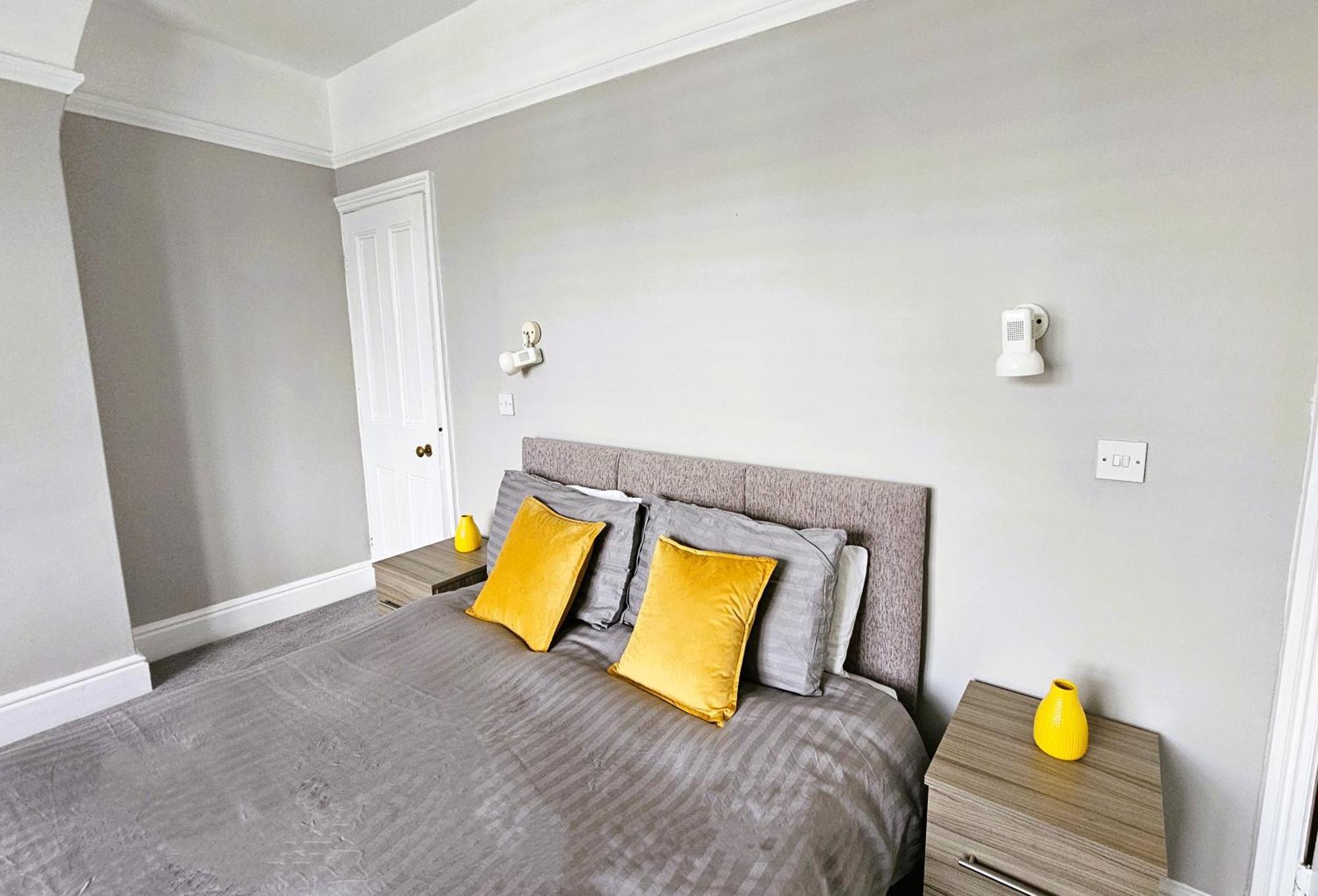 Villa Knighton Leicester