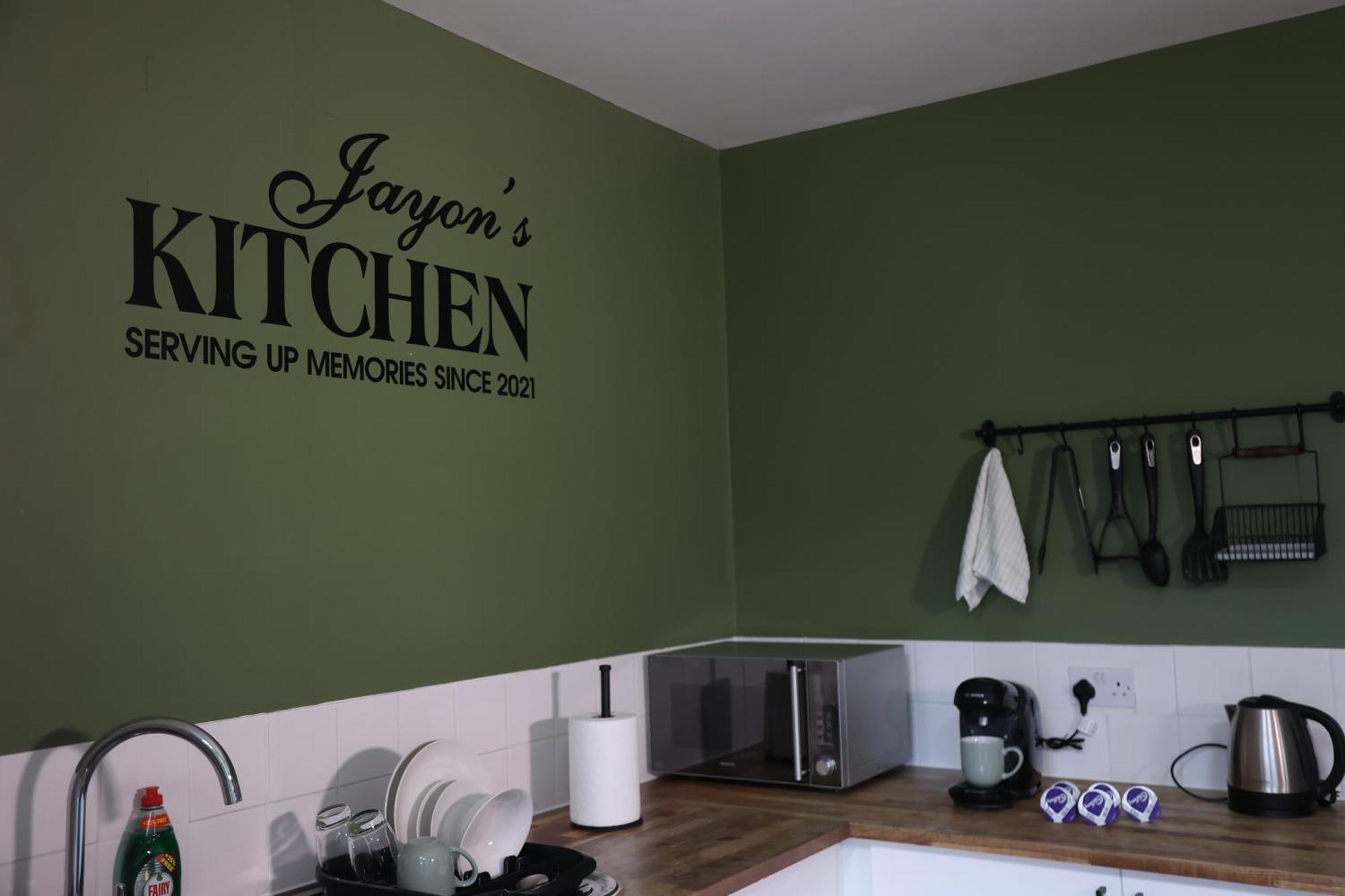 Holiday home Contractors, Professionals & Relocators Dream *