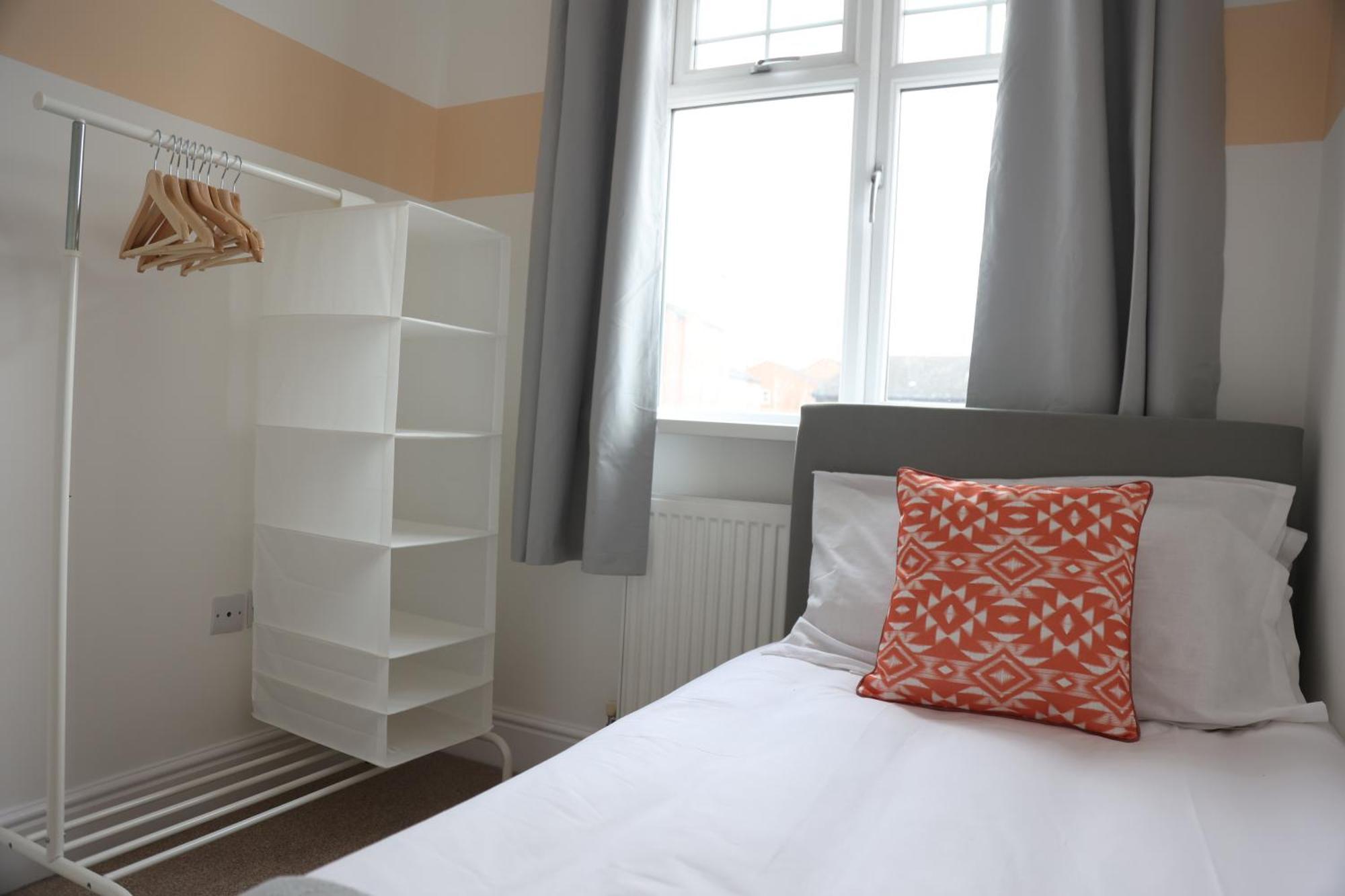 Contractors, Professionals & Relocators Dream * Leicester
