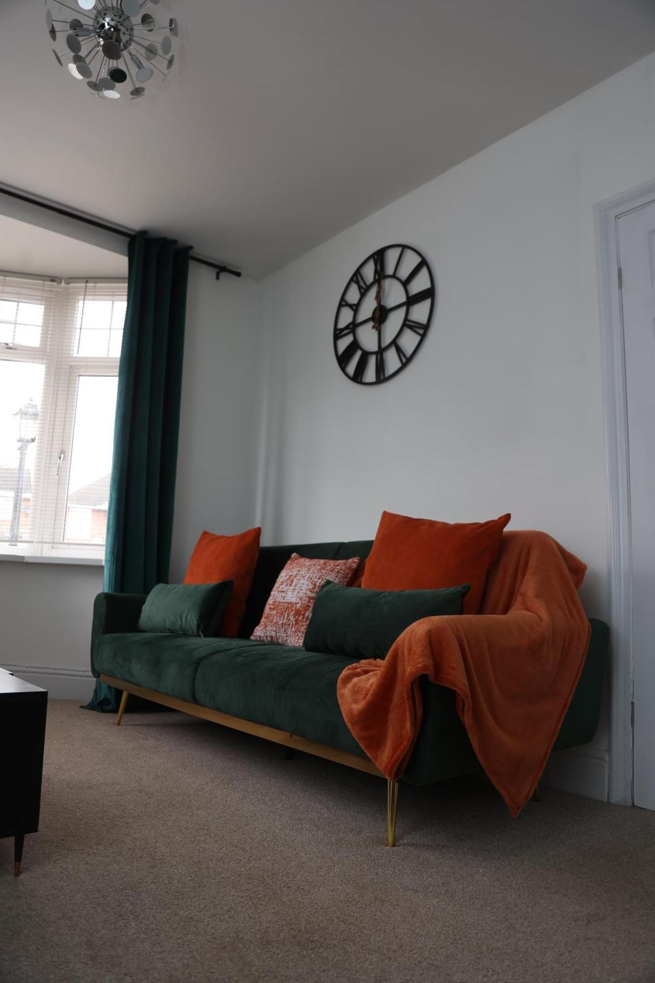 Contractors, Professionals & Relocators Dream Holiday home