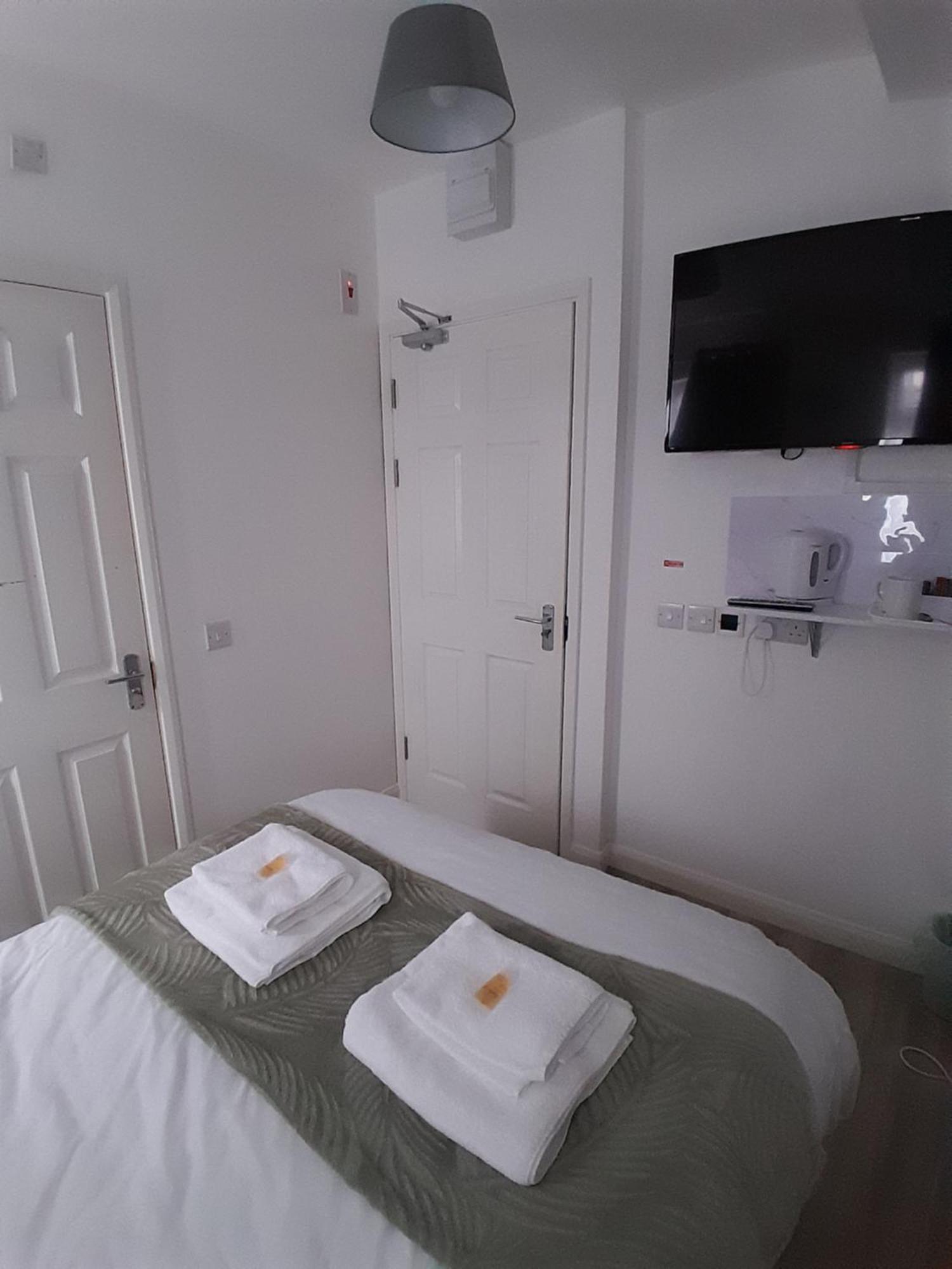 Capsule hotel The Broadway *