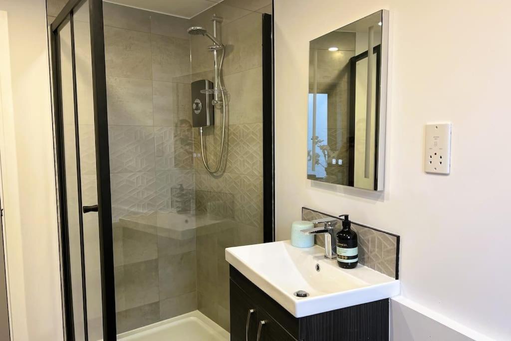 Apartment Unwind In Style, One-bedroom Haven 1c Close To Dmu