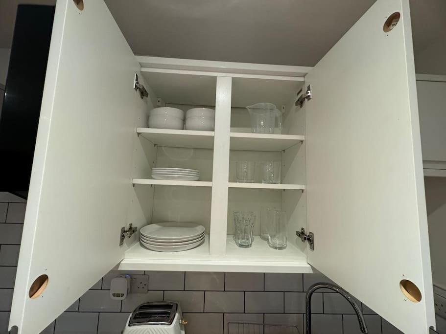 Apartment 1 Bed - Free Street Parking *