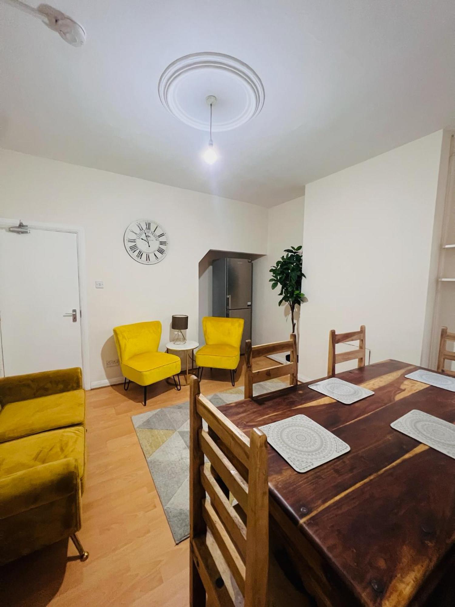 Baravaggio By Kasar Leicester