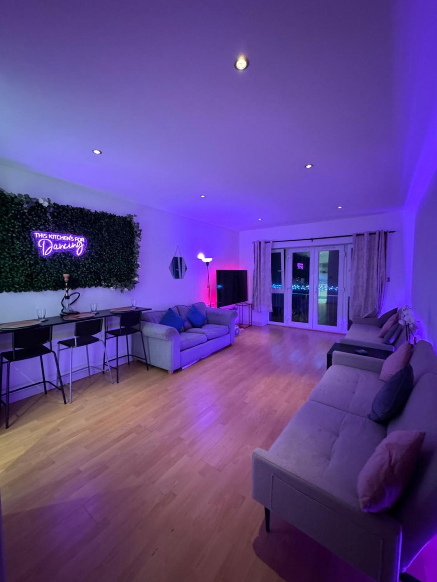 Spacious With Balcony Apartment *