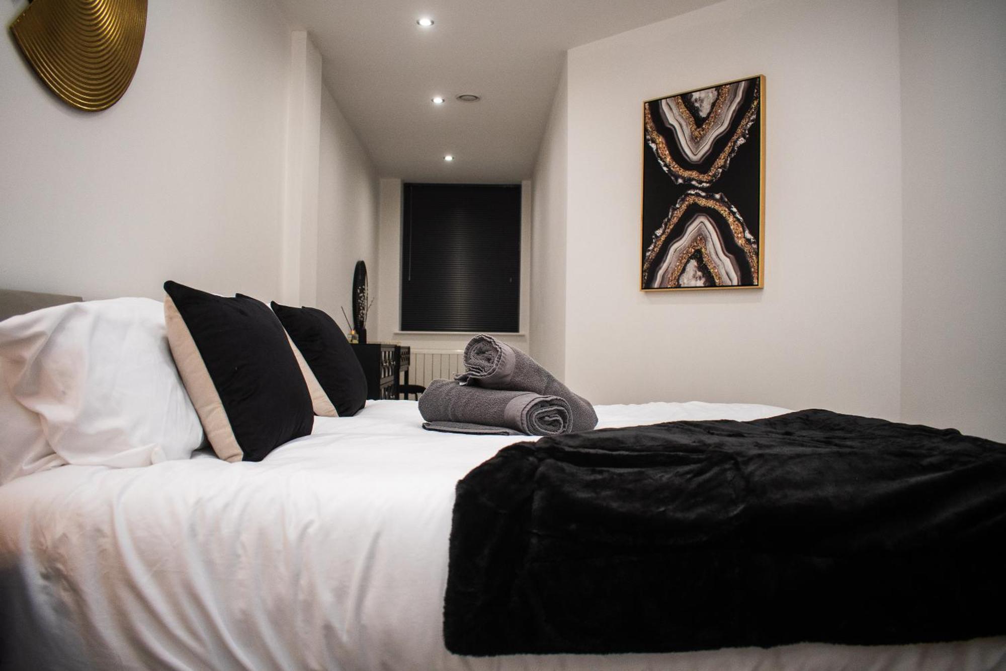 Exquisite 2-bedroom Centre Haven - Leicester's Premier Urban Retreat