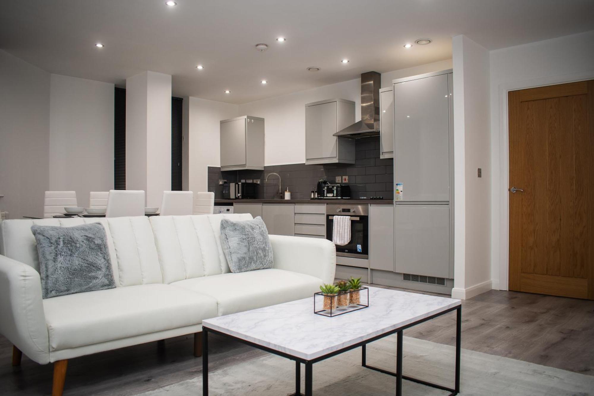 Exquisite 2-bedroom Centre Haven - Leicester's Premier Urban Retreat
