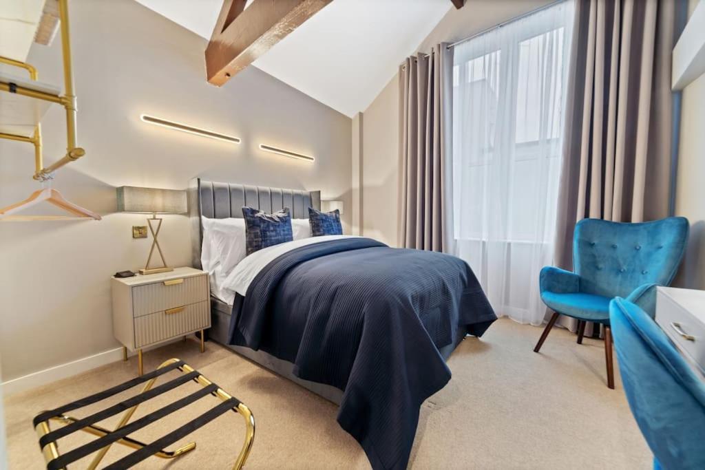 Apartment New Large Luxurious 2 Bed City Penthouse + Parking Leicester