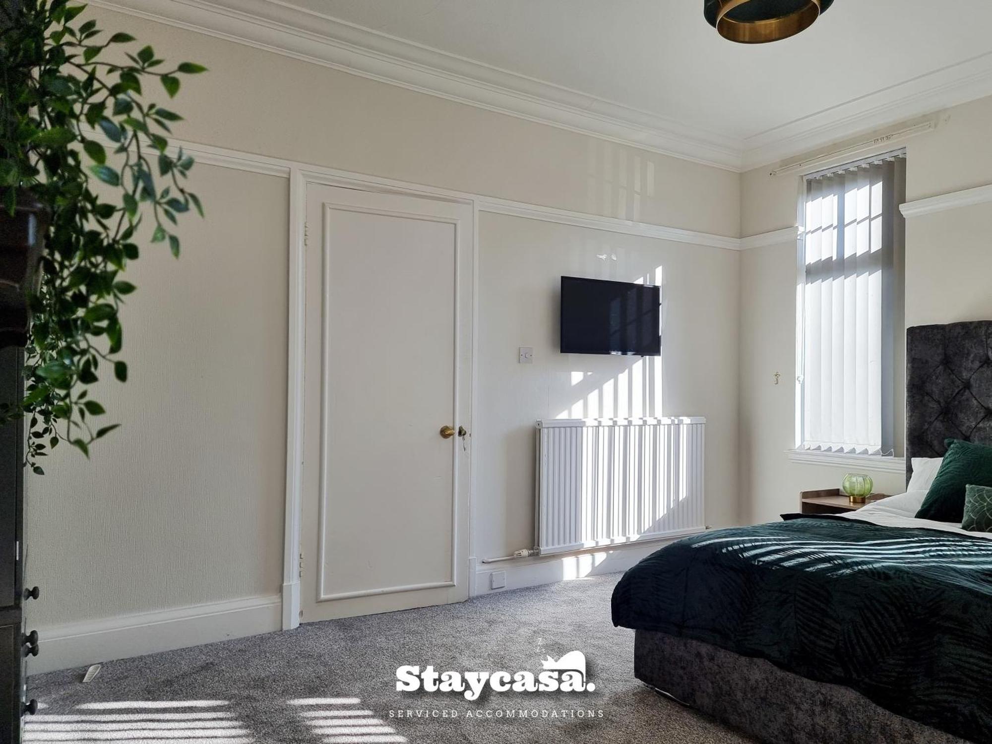Detached King Suite With Large Garden & Driveway * Leicester