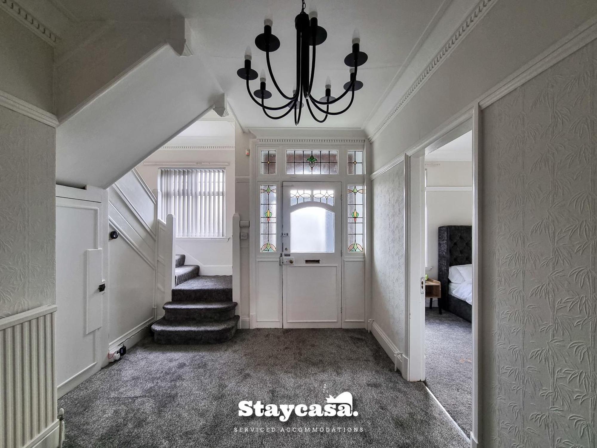 Detached King Suite With Large Garden & Driveway Leicester