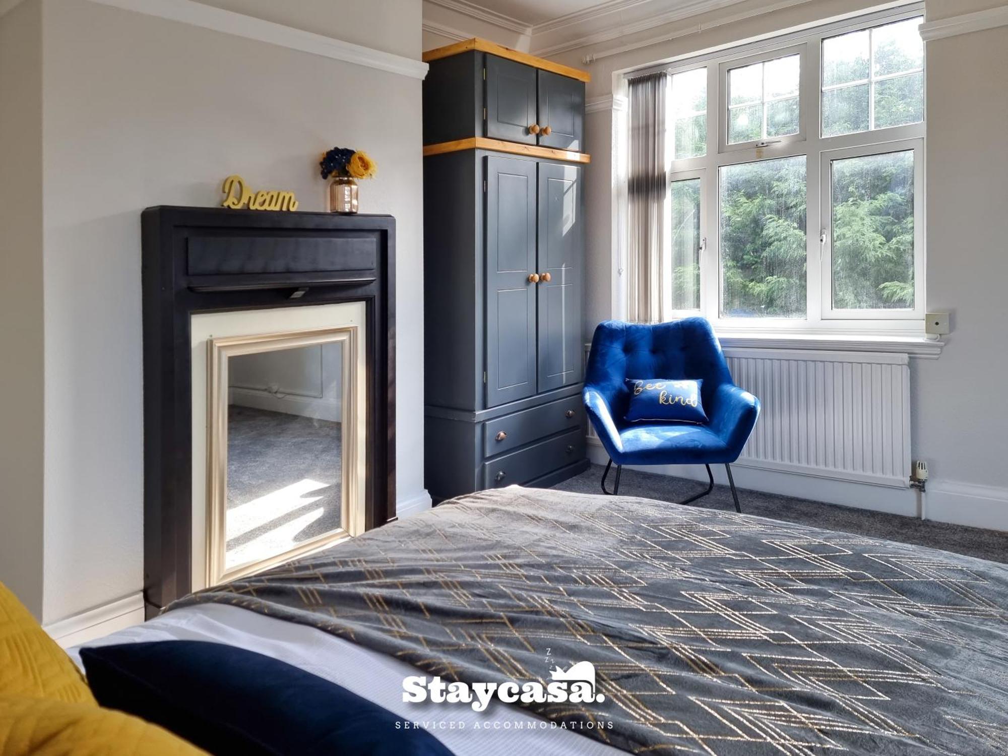 Detached King Suite With Large Garden & Driveway Leicester