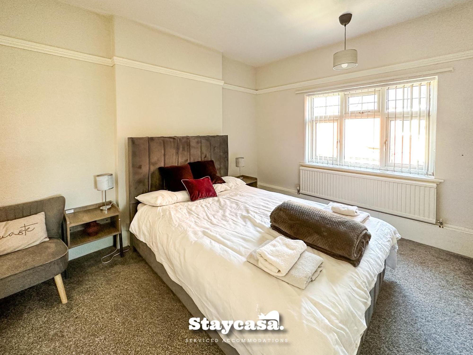 Casa de férias Detached King Suite With Large Garden & Driveway *