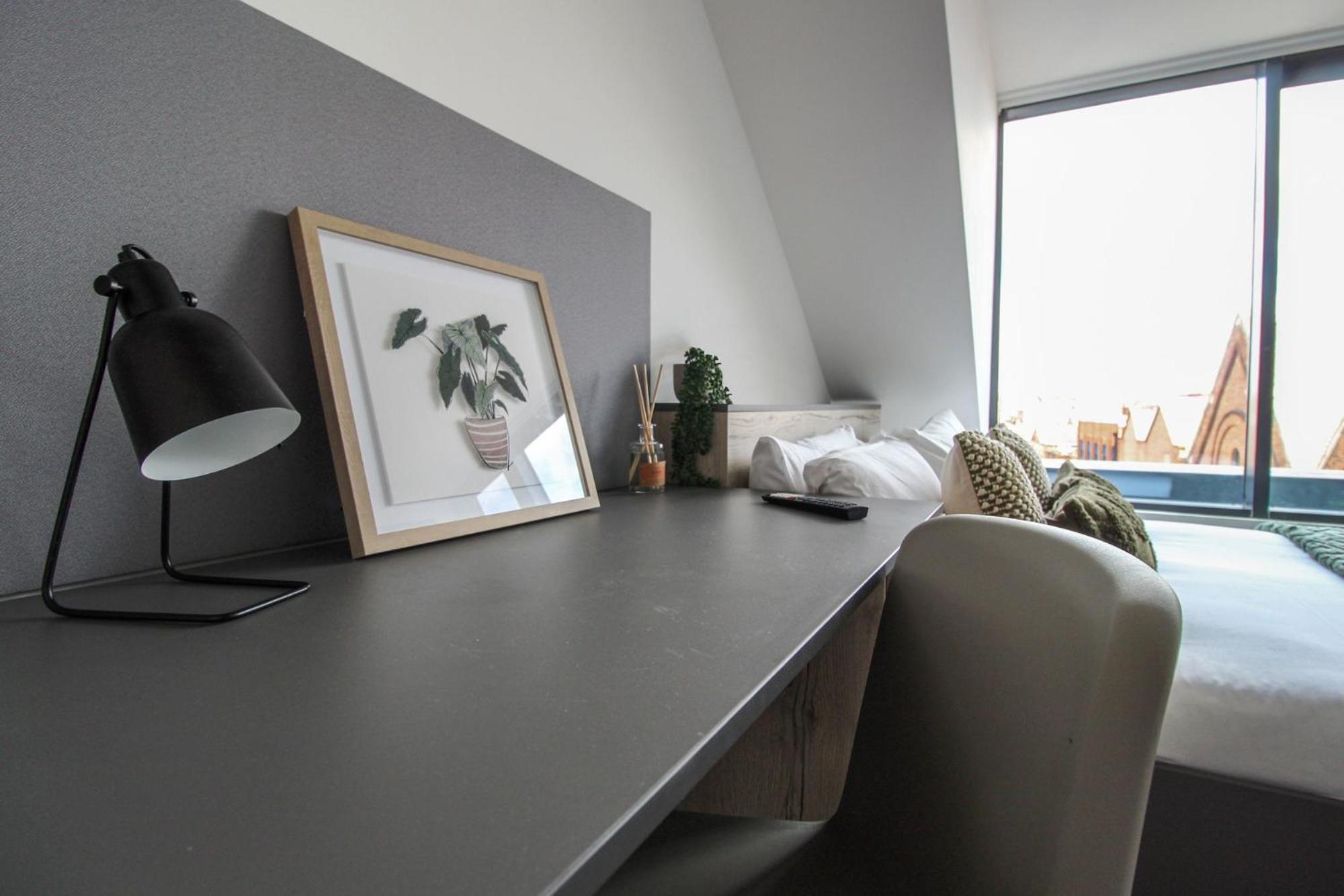The Nest Le1 *