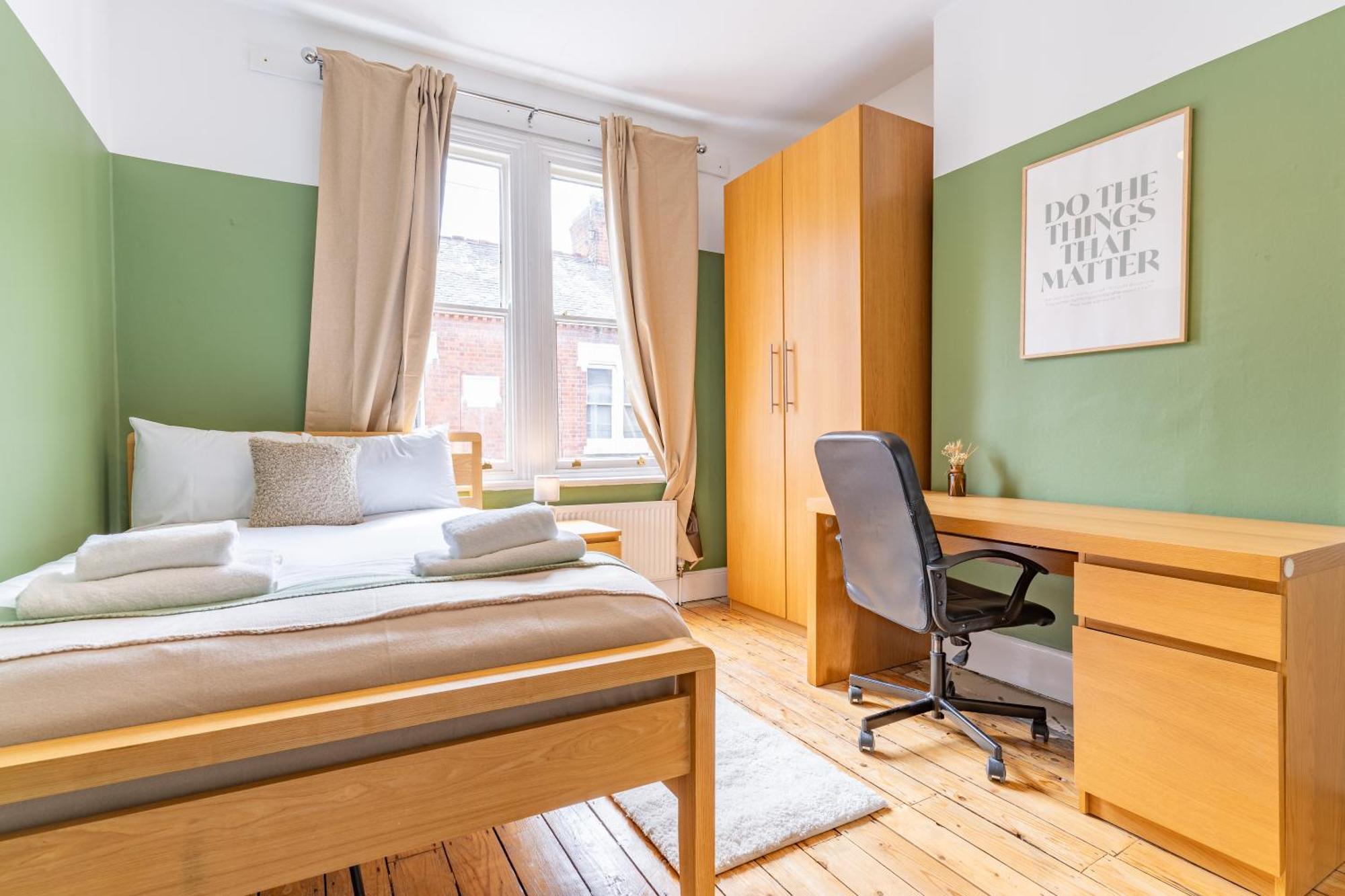 Apartment Monthly Discounts,10 Guests, Business Leicester