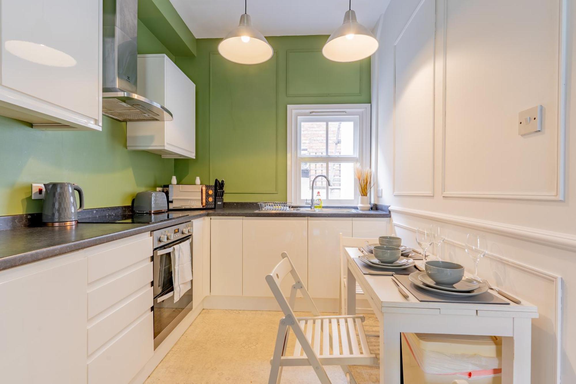 Monthly Discounts,10 Guests, Business * Leicester