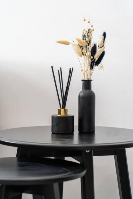 Urban Comfort Getaway- Centre *