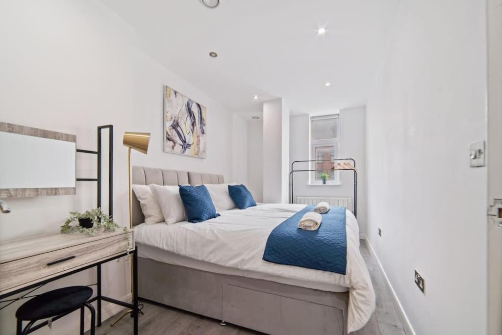 Urban Comfort Getaway- Centre