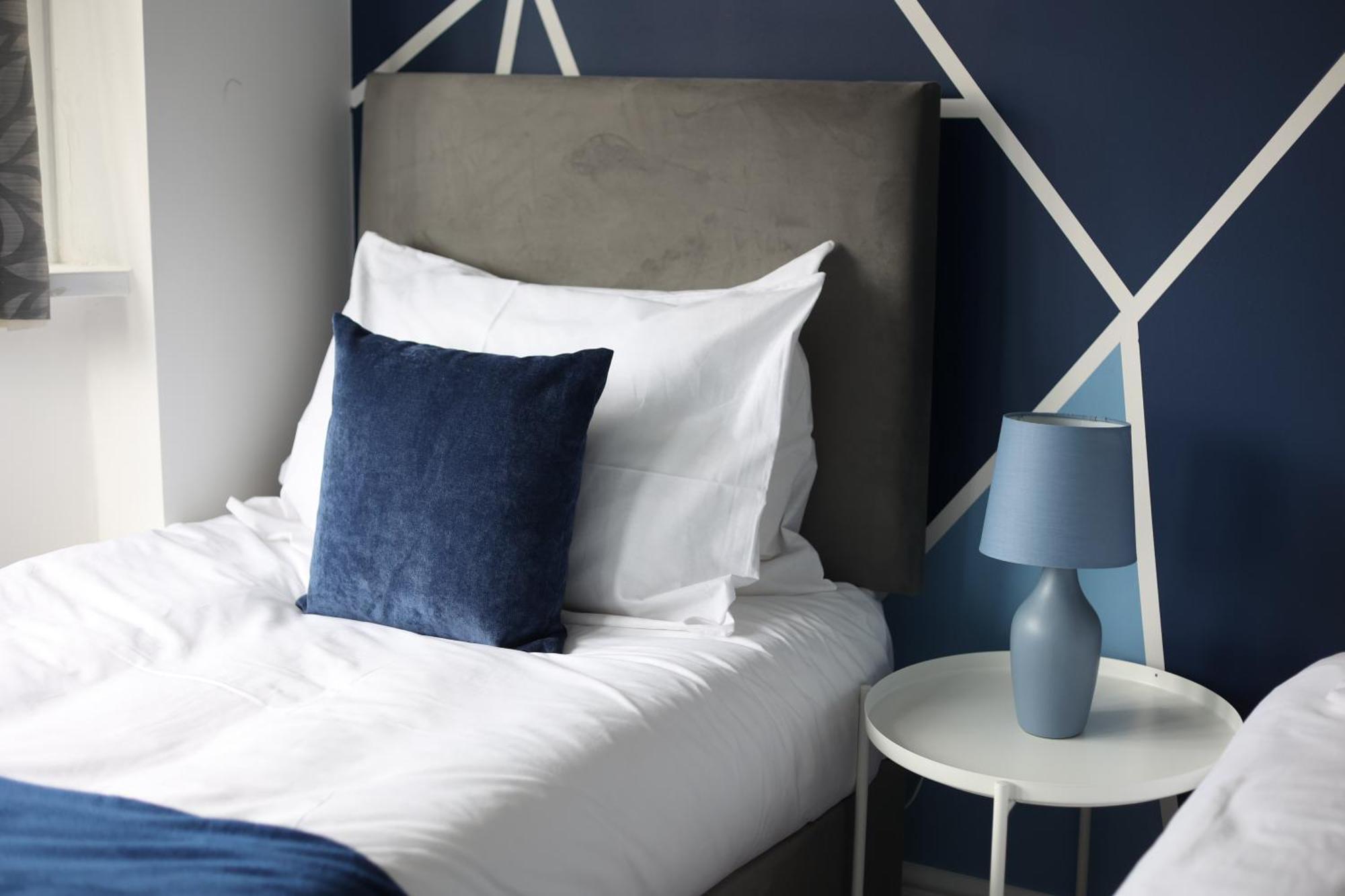 Holiday home Contractors, Professionals & Relocators Dream Leicester