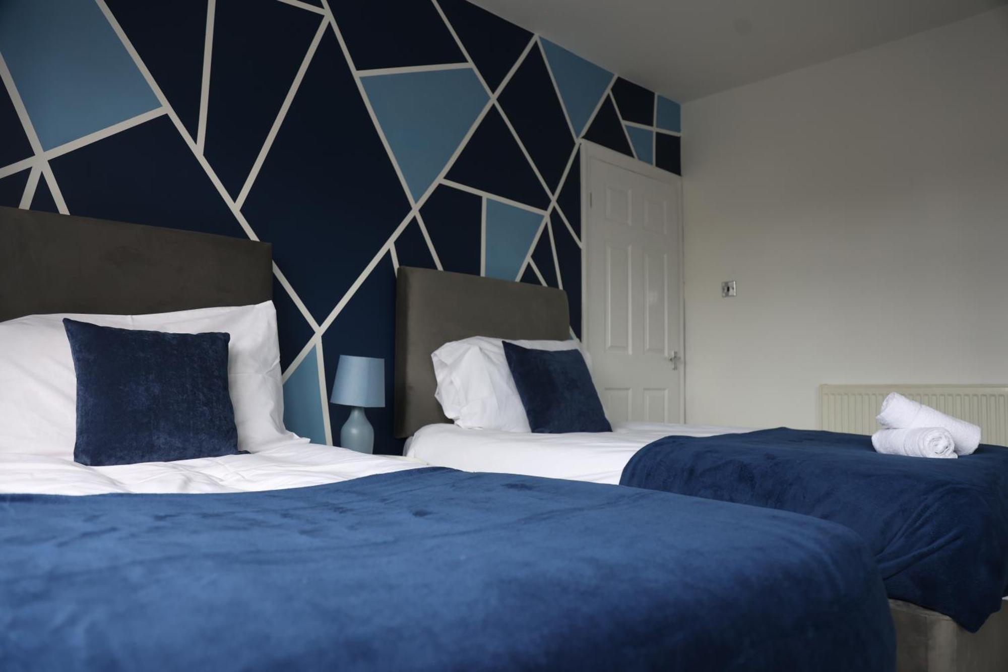 Contractors, Professionals & Relocators Dream Holiday home Leicester